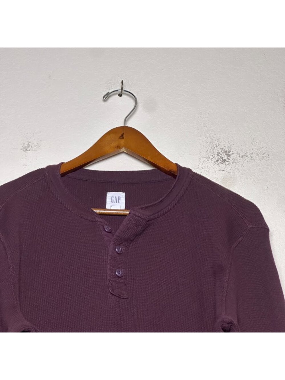 Gap Henley Men TL Waffle Knit Long Sleeve Shirt Casual Maroon Wine Red 3 Button